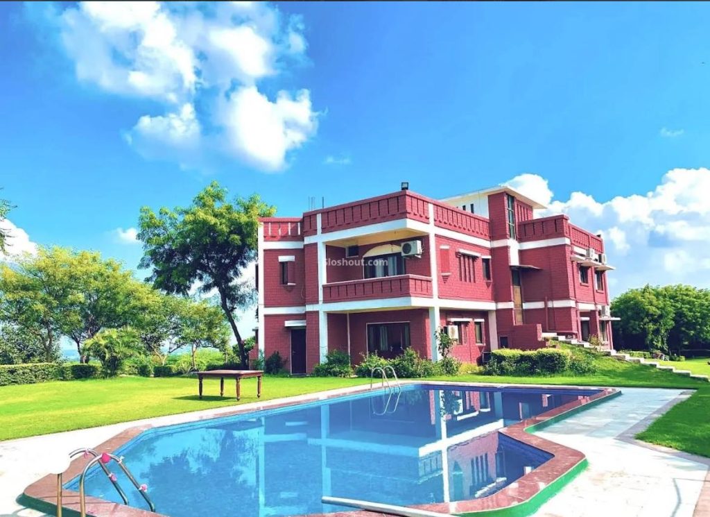 Luxury farmhouses for party in gurgoan