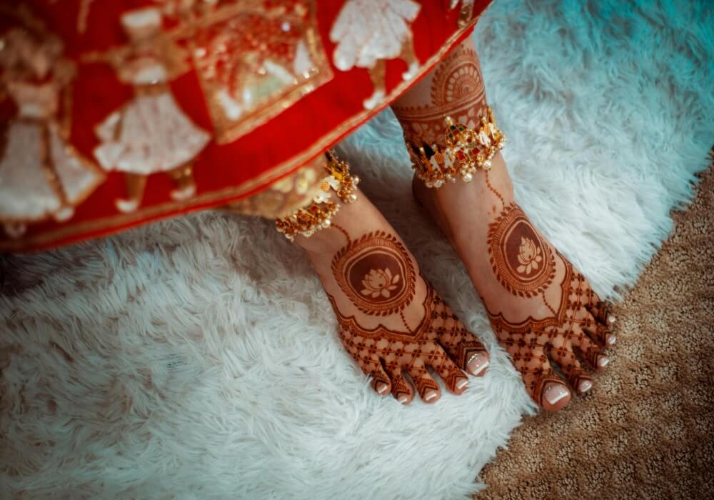 Floral elegance mehndi Designs for foot