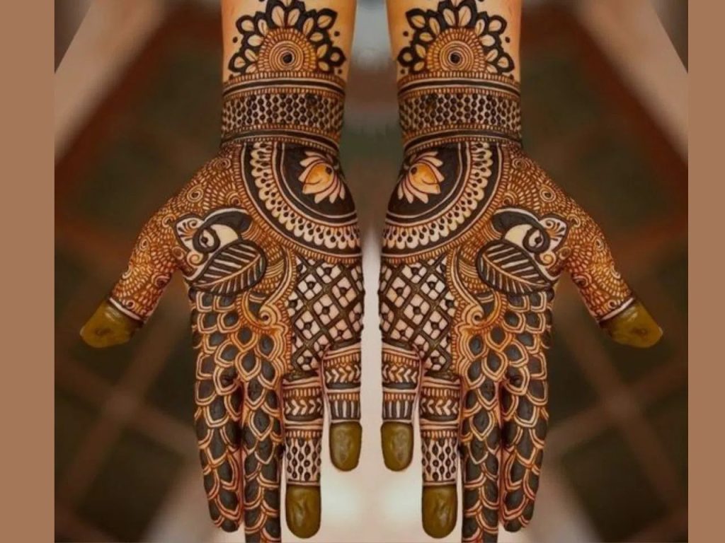 Stylish Arabic Mehndi Design