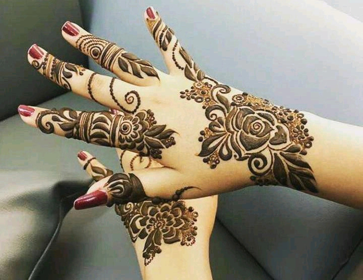 Arabic Simple Mehndi Design