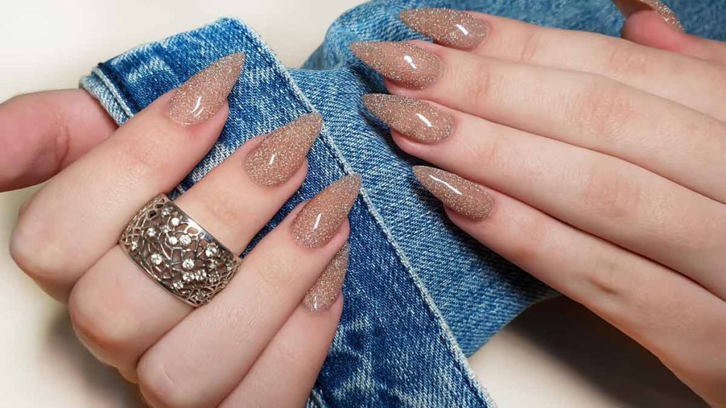 Acrylic Nail Extensions – Pros and Cons 