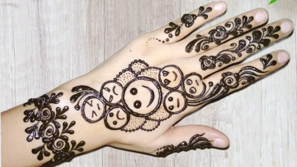 Smiley Face Mehndi Design